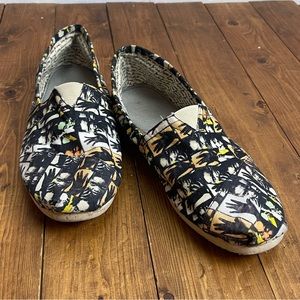 Toms classic slip on shoes faces